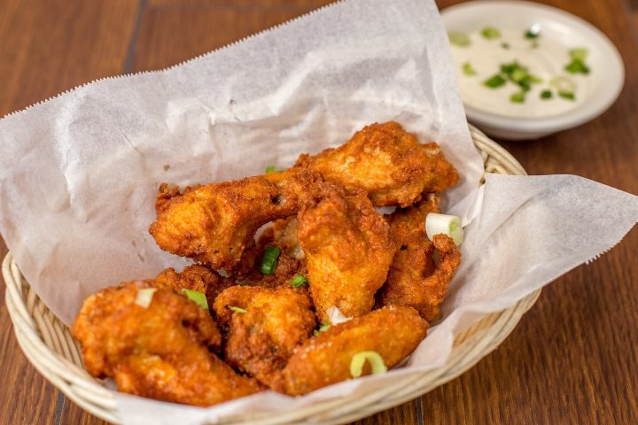 Quelle est la meilleure marinade pour obtenir un poulet frit juteux et savoureux ?