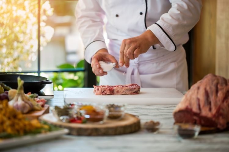 Authenticité dans l’assiette : Où trouver les meilleures spécialités culinaires ?