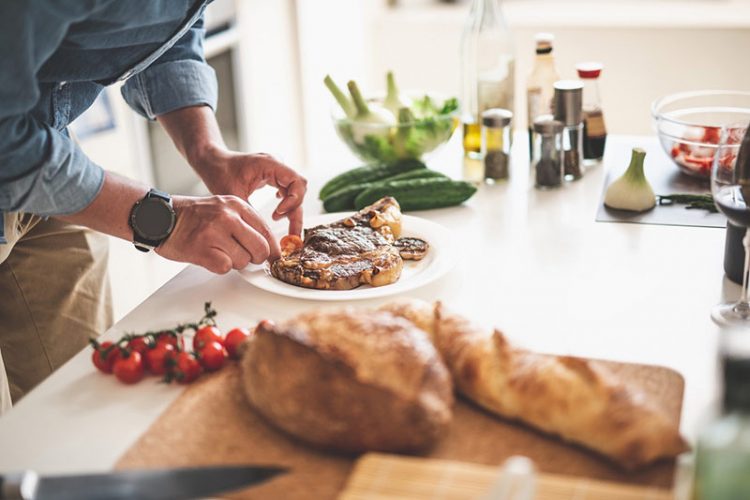 Comment réussir une tourte au poulet et aux champignons bien moelleuse ?